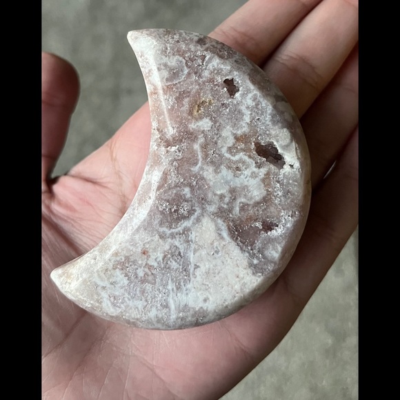 Pink Amethyst Moon Carving 🌙 - Picture 6 of 9